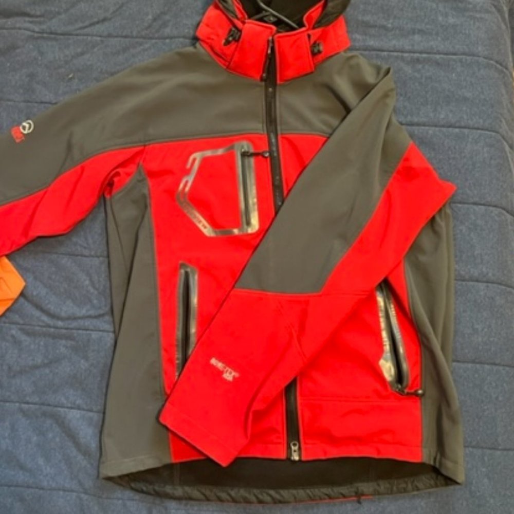 The North Face Summit Series Cherry Red Removable Hood Jacket Men's Size Large